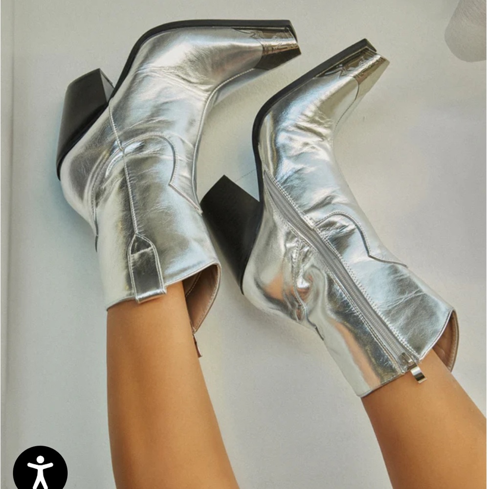 Miss Lola Silver Ankle Booties